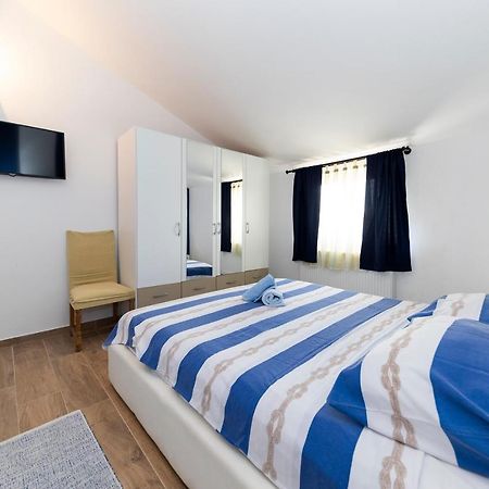 Apartman Lana Біоград-на-Мору Екстер'єр фото