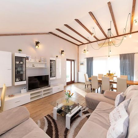 Apartman Lana Біоград-на-Мору Екстер'єр фото