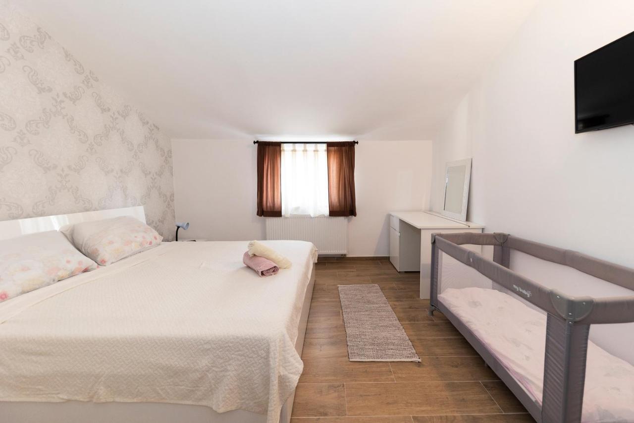 Apartman Lana Біоград-на-Мору Екстер'єр фото