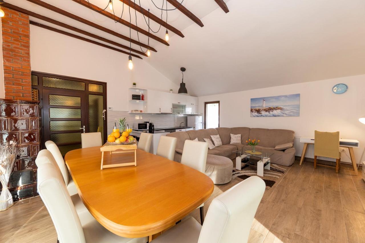 Apartman Lana Біоград-на-Мору Екстер'єр фото