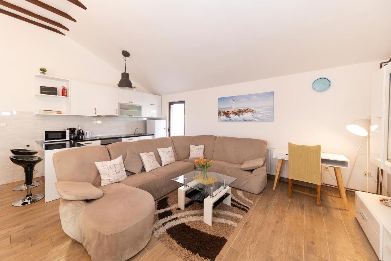 Apartman Lana Біоград-на-Мору Екстер'єр фото
